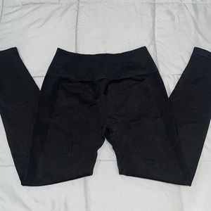 Black Butt-Scrunch Leggings